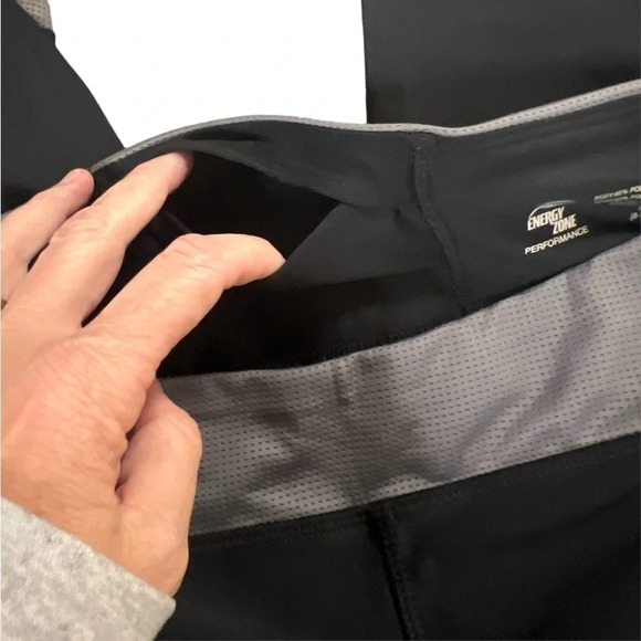 Energy Zone Capri Leggings NWT - Picture 4 of 8